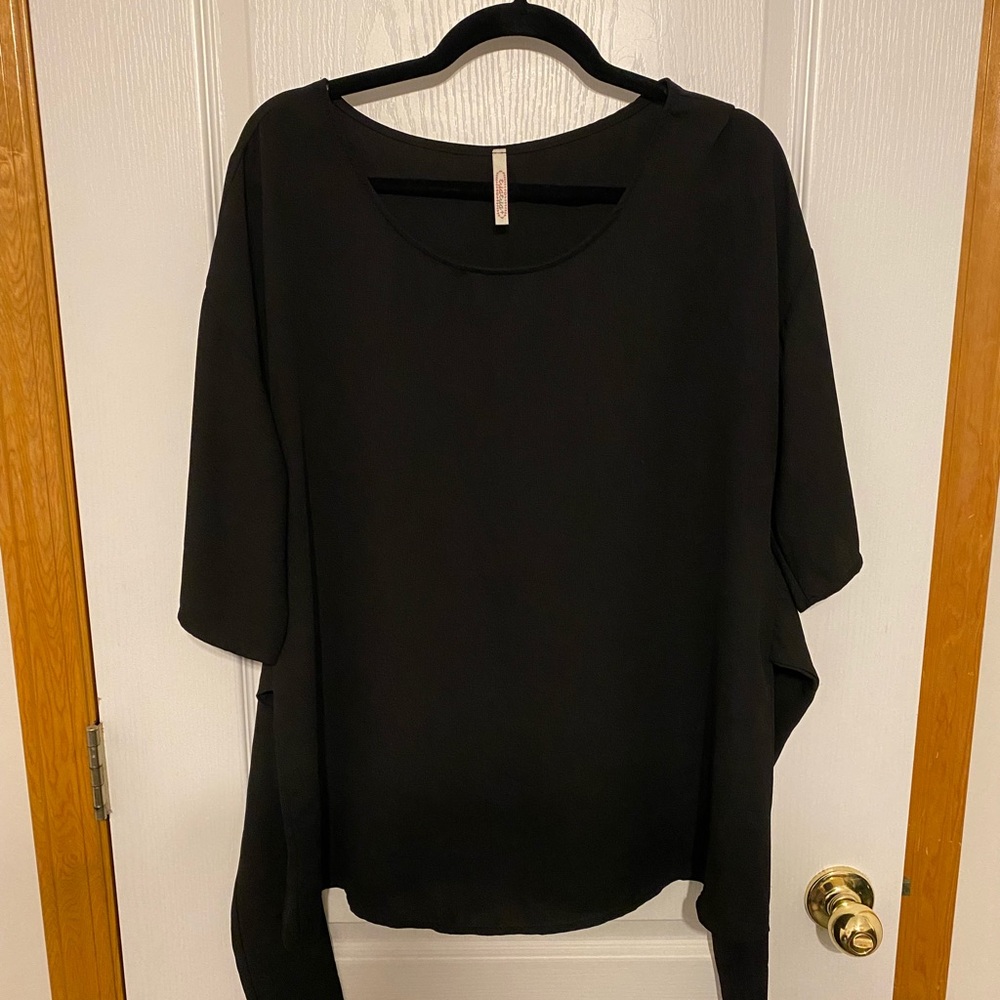 Tria Tria + Black Tie Top